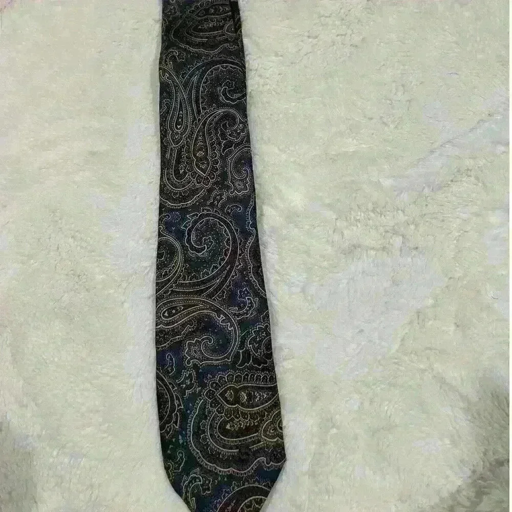 JSACO Silk Men's Neck Tie Made‎ in Italy 4” x 3.75” N307